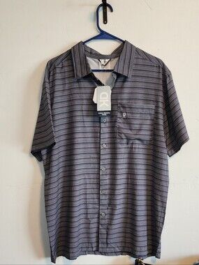 dk active Gray Striped Short-Sleeve Button-Down Shirt